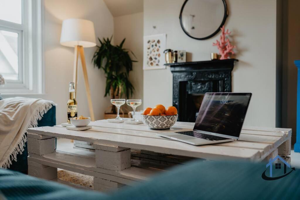 Indigo Snug - Gorgeous 2 Bed Flat In The Heart Of Cromer Kültér fotó