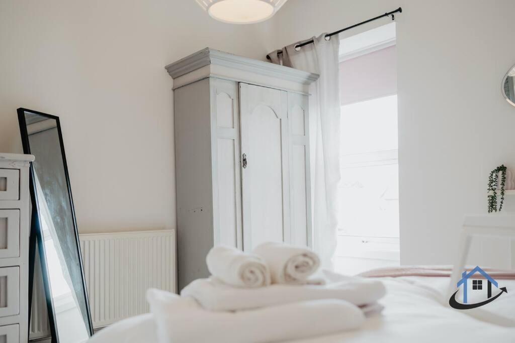 Indigo Snug - Gorgeous 2 Bed Flat In The Heart Of Cromer Kültér fotó