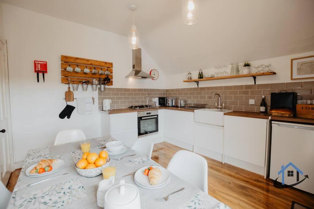 Indigo Snug - Gorgeous 2 Bed Flat In The Heart Of Cromer Kültér fotó